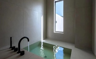 Xinchi Sakura Valley Resort