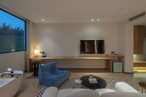 Xinchi Sakura Valley Resort