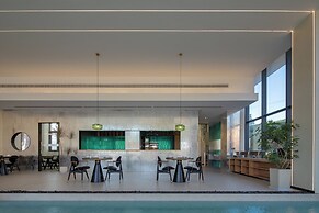 Xinchi Sakura Valley Resort