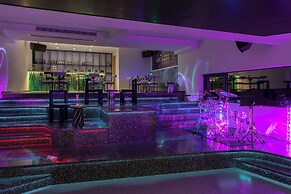 Xinchi Sakura Valley Resort