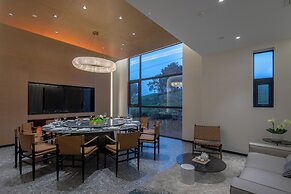 Xinchi Sakura Valley Resort