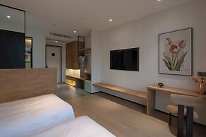 Xinchi Sakura Valley Resort