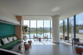 Xinchi Sakura Valley Resort