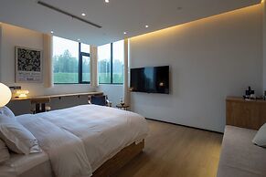 Xinchi Sakura Valley Resort