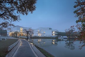 Xinchi Sakura Valley Resort