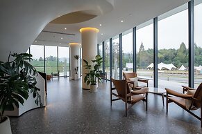 Xinchi Sakura Valley Resort