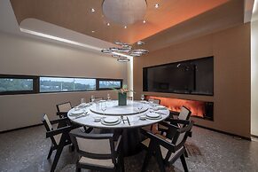 Xinchi Sakura Valley Resort