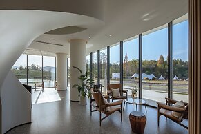 Xinchi Sakura Valley Resort