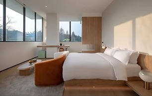 Xinchi Sakura Valley Resort