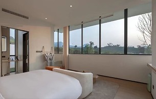 Xinchi Sakura Valley Resort