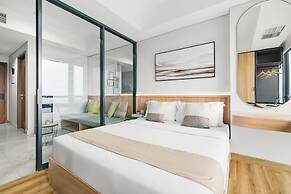 The Smith Luxury SkyView Apartments