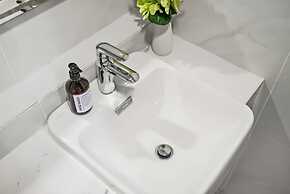 The Smith Luxury SkyView Apartments