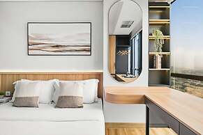 The Smith Luxury SkyView Apartments