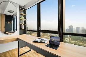 The Smith Luxury SkyView Apartments