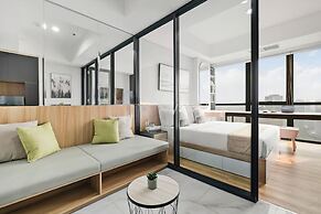 The Smith Luxury SkyView Apartments