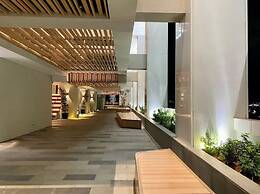 The Smith Luxury SkyView Apartments