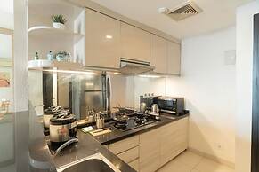 Central Royal Apartments by Emily