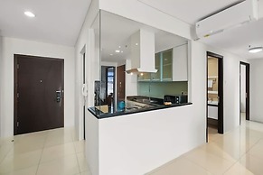 Central Royal Apartments by Emily