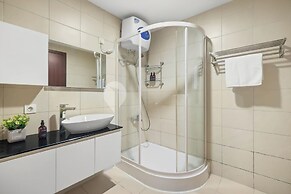 Central Royal Apartments by Emily