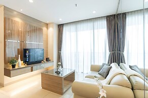 Central Royal Apartments by Emily