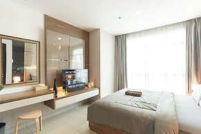 Central Royal Apartments by Emily