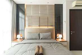 Central Royal Apartments by Emily