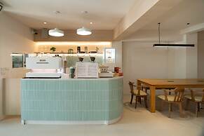 BEAT. Warii Hostel at Chaophraya River