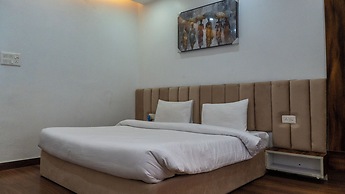 Evaara By The Ganges
