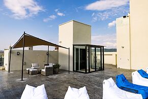 Giverny Hotel