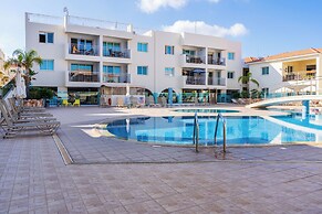 Quint - 2-Bedroom Apt & Pool in Protaras