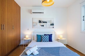 Quint - 2-Bedroom Apt & Pool in Protaras