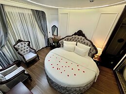 Royal Hanoi Hotel