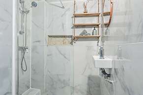 Stylish 1BR - Walkable to Opera & Louvre