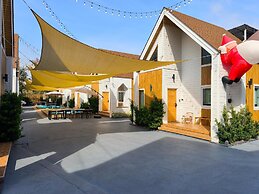 Moon in 9 haus Cafe & Villas