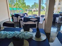 Somerset Gardens Resort