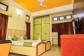 Holiday Inn Guest House