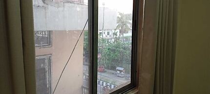 Holiday Inn Guest House