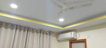 Holiday Inn Guest House