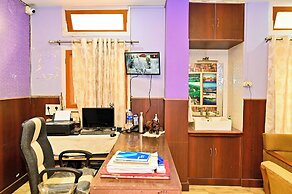 Holiday Inn Guest House