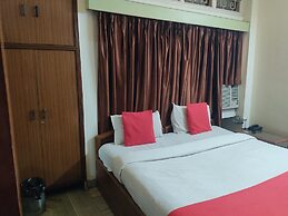 Holiday Inn Guest House