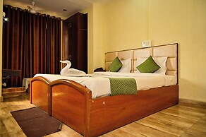 Holiday Inn Guest House