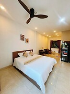 LOUIS OTIS APARTMENT