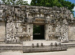 Hotel cabañas aldea maya