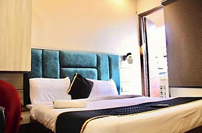 Hotel Blackwood by Monga Dreams