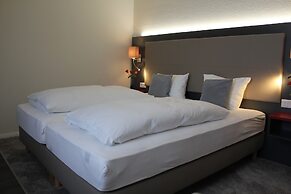 Central Hotel