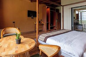 WOW STAYZ2 The Shaurn Resort