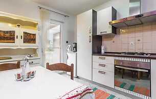 Holiday House with Pool Marika