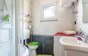 Holiday House with Pool Marika