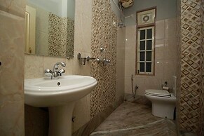 Divyaraa Breathing Stone