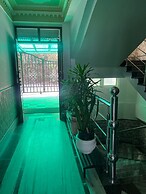 Divyaraa Breathing Stone